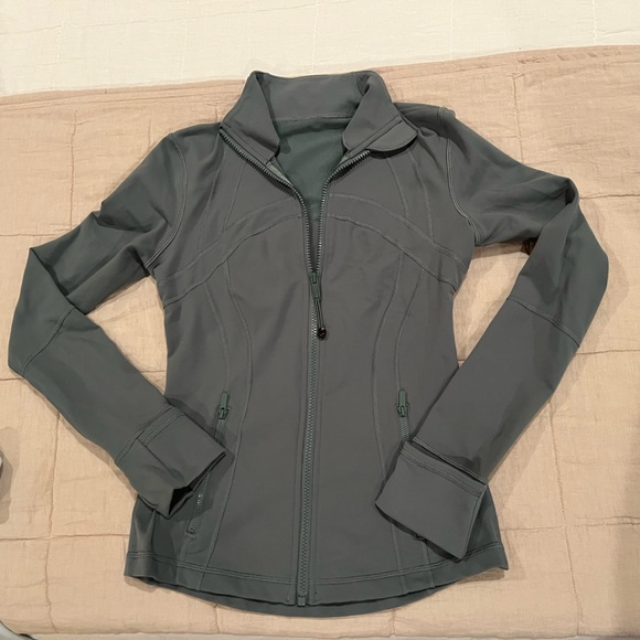 lululemon athletica Jackets & Blazers - lululemon athletica Women's olive green define